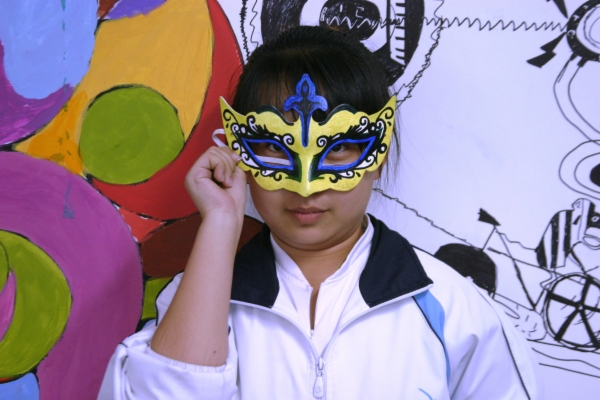 美术课《手绘面具》之一